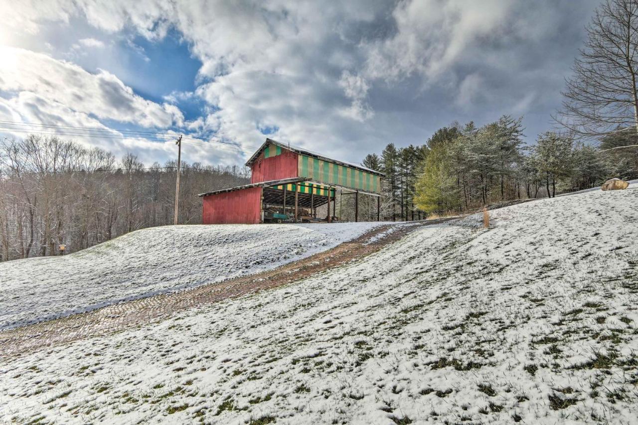 Hilltop Home With Grill, In Wayne Natl Forest โลแกน ภายนอก รูปภาพ